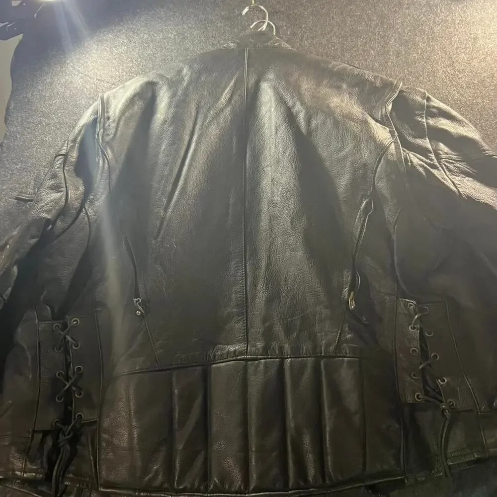 Fantastic black leather bomber jacket with quilted lining